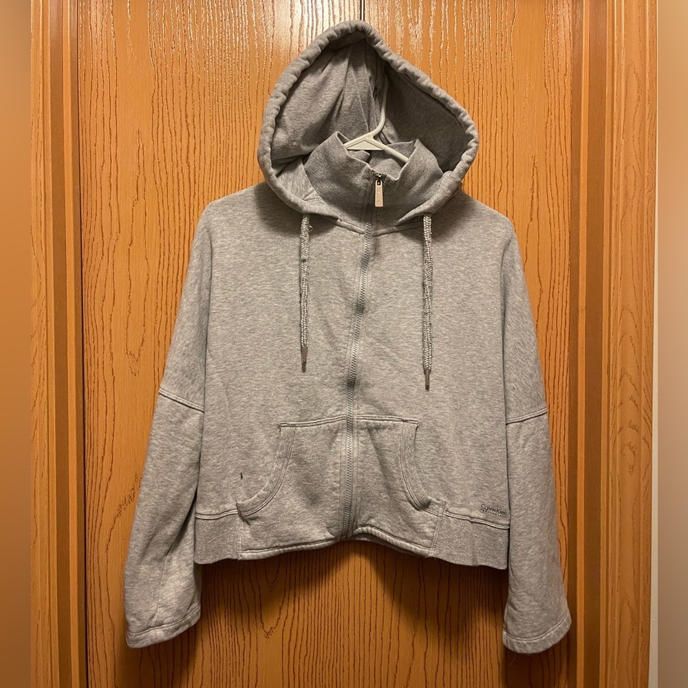 Calvin Klein cropped hoodie sz M